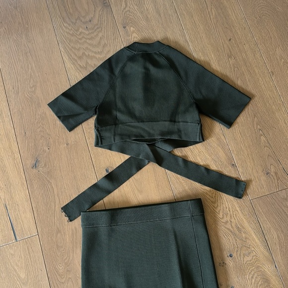 Skirt and top set - Picture 2 of 3